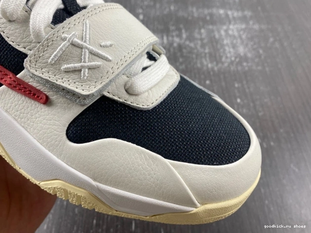 TRAVIS THE JORDAN FZ8117-100 SCOTT CUT CHECK X 0731